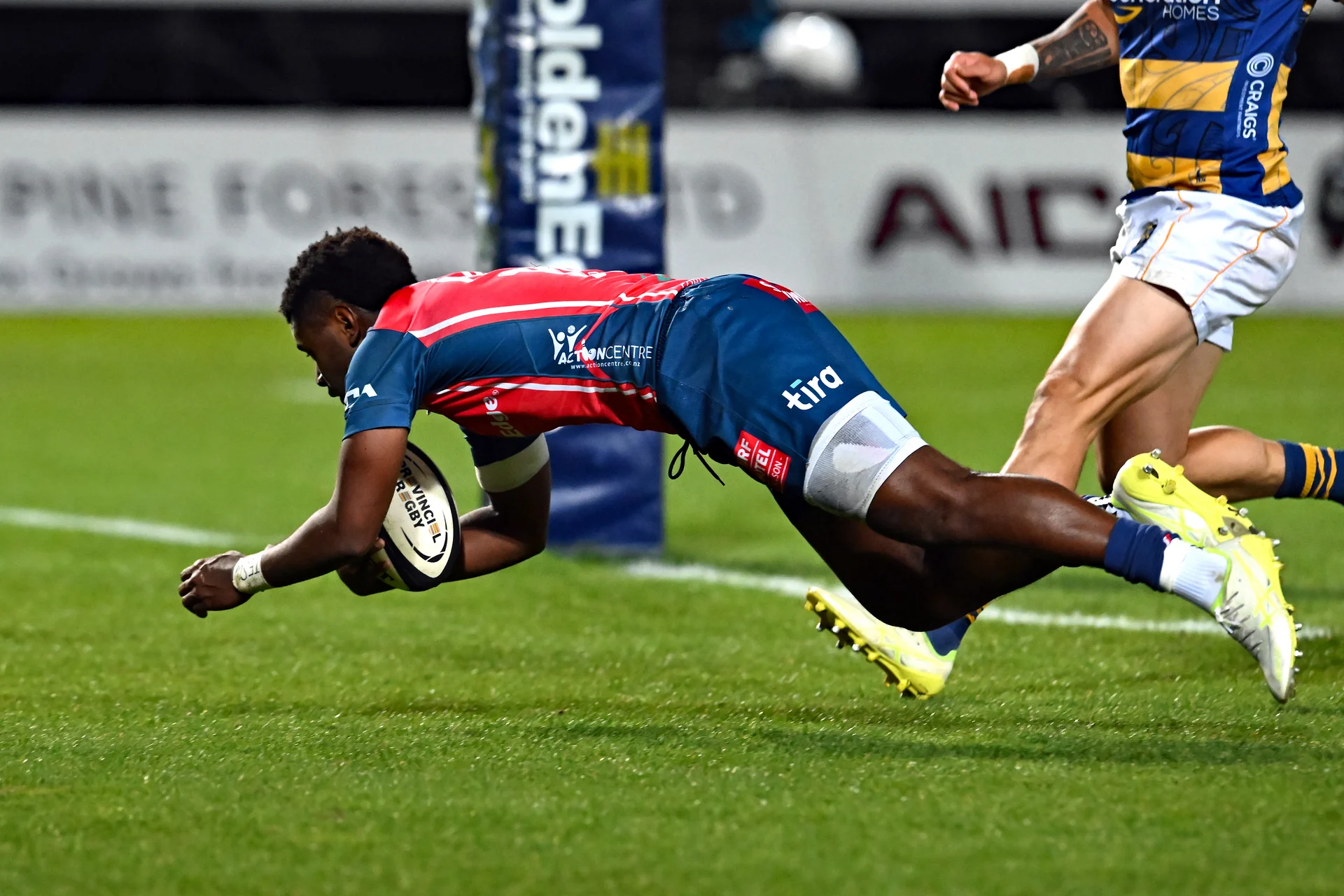 Mako revive play-off hopes