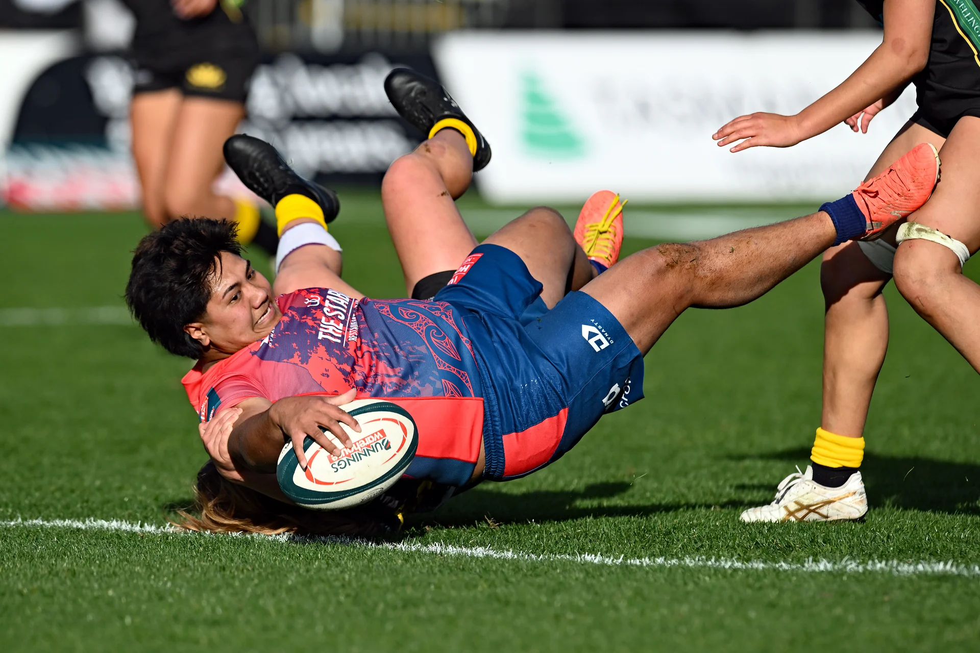 Mako women overpowered and outpaced in season opener