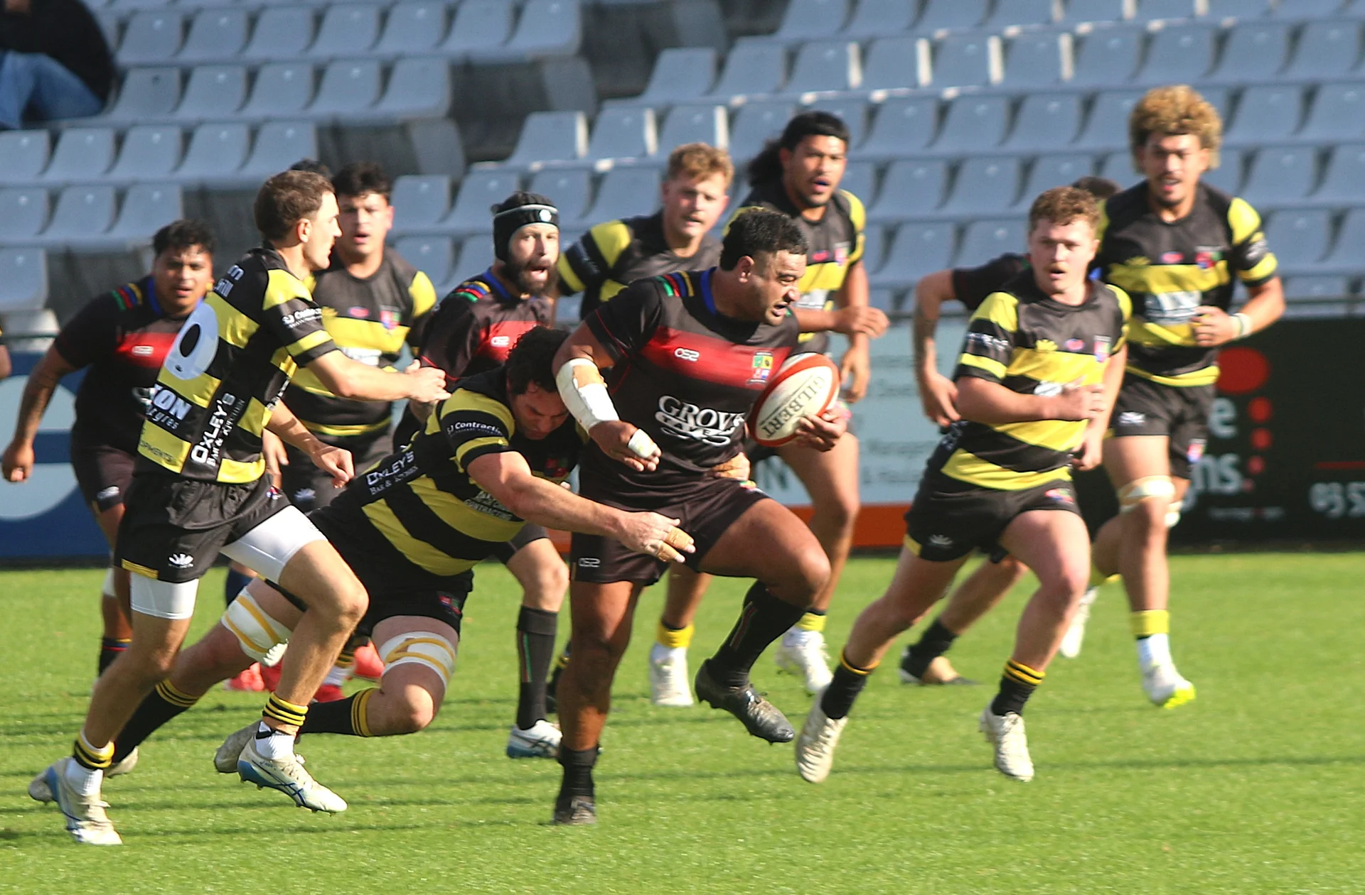 Club rugby front-runners stretch their advantage