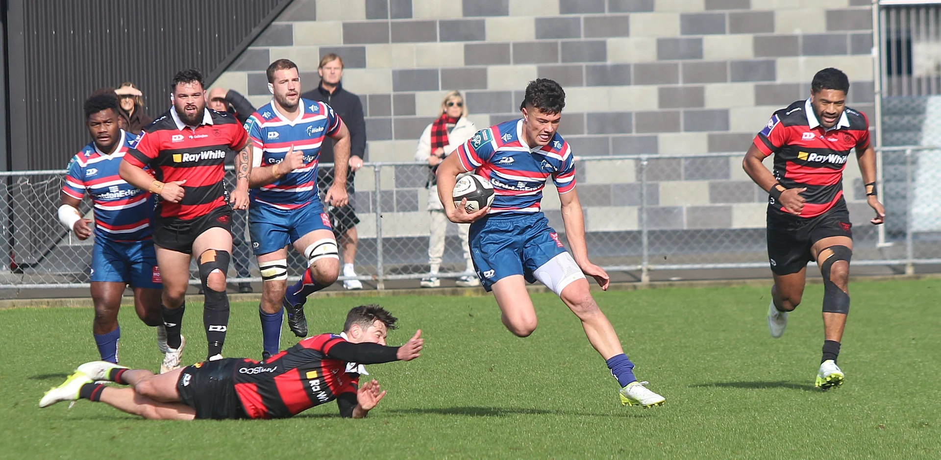 Mako book play-off position in Hamilton