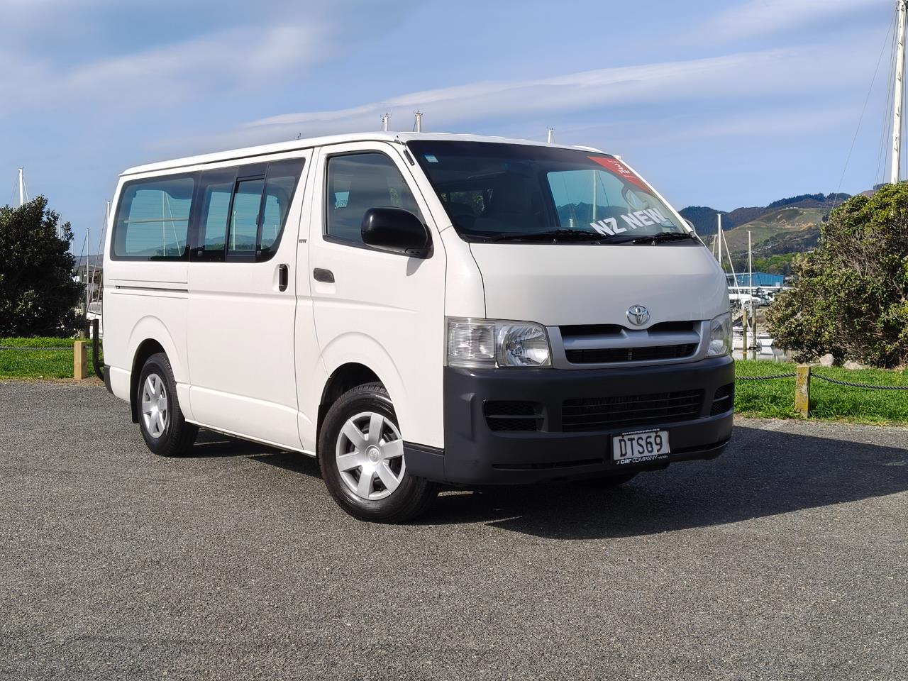 2007 Toyota Hiace - View 1