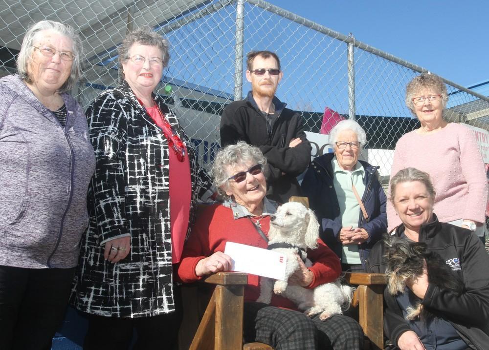 Cat Club paws it forward