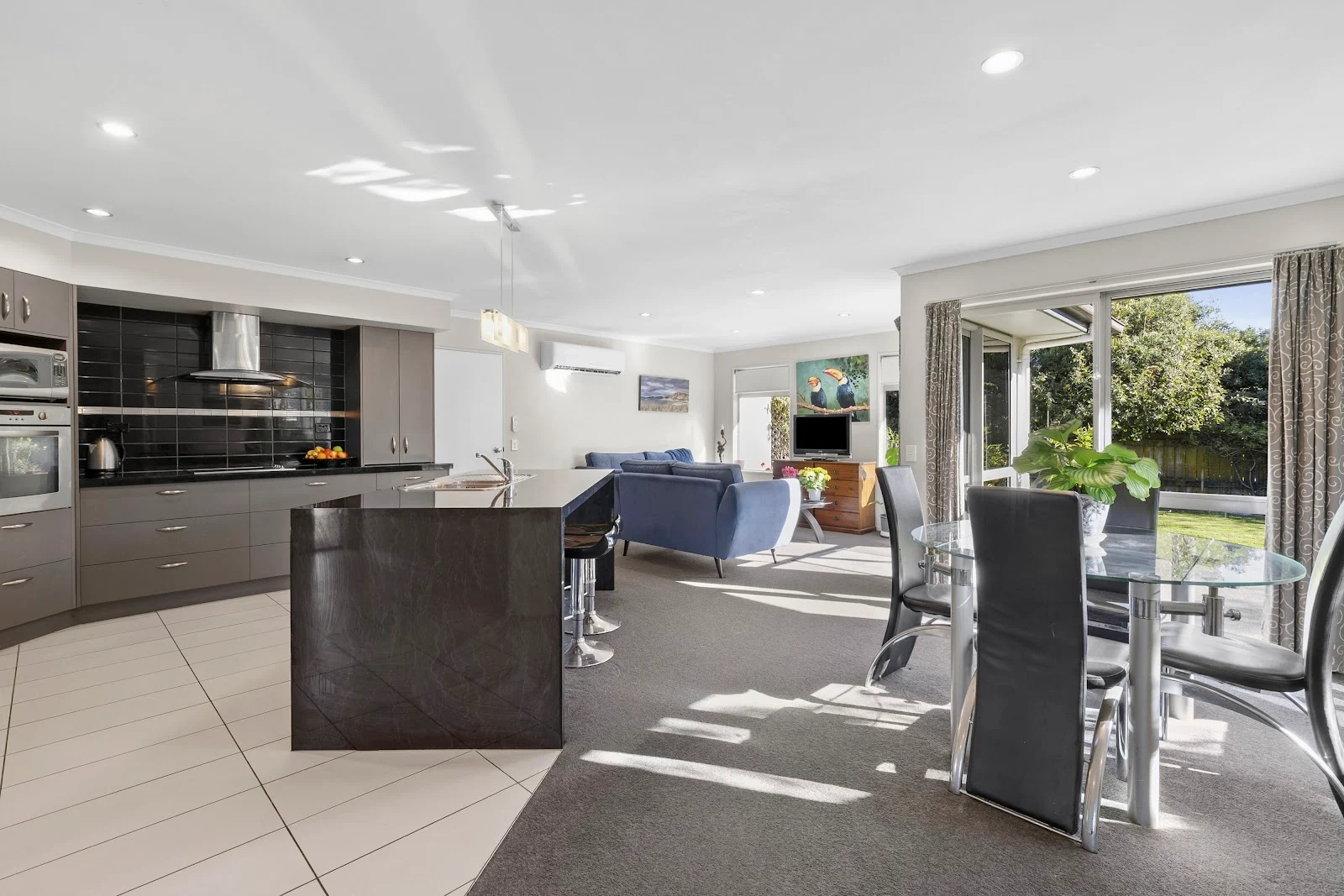 12 Curtis Street, Stoke, Nelson, 7011 - Thumbnail 2