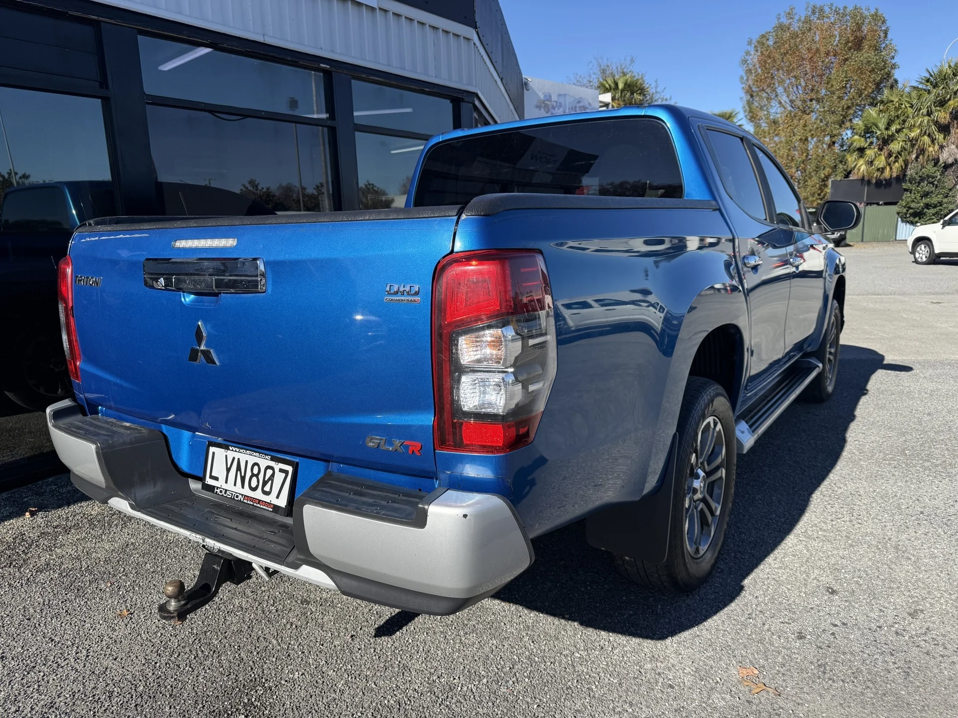 2019 Mitsubishi Triton GLXR 4WD - Full service history - Thumbnail 2