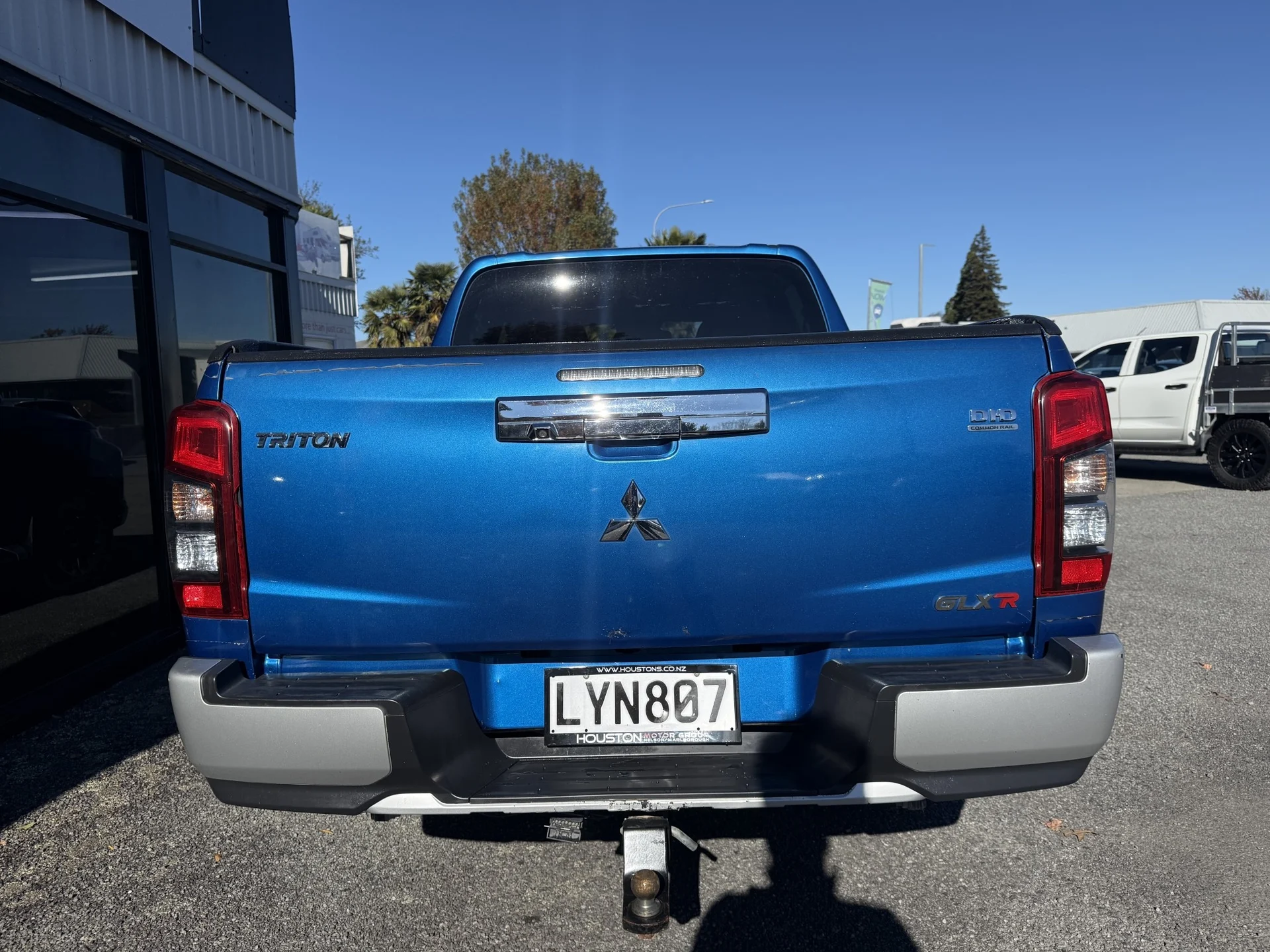 2019 Mitsubishi Triton GLXR 4WD - Full service history - Thumbnail 3