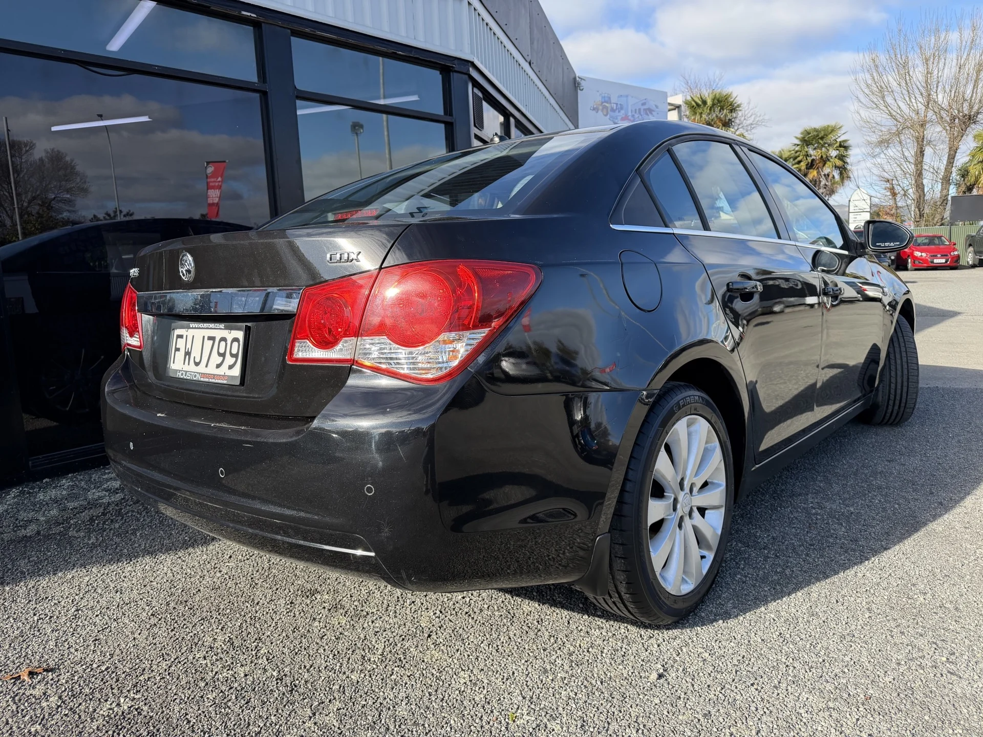2011 Holden Cruze CDX 1.8 AT - Thumbnail 2