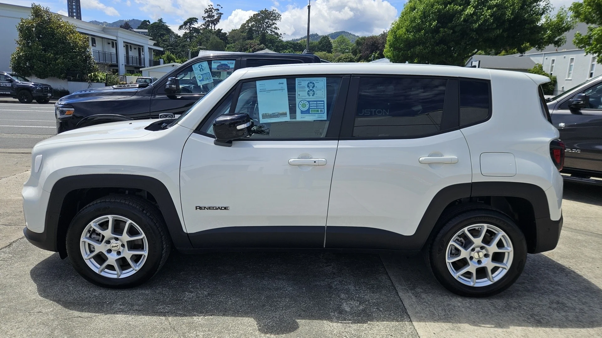 2026 Jeep Renegade - Thumbnail 2