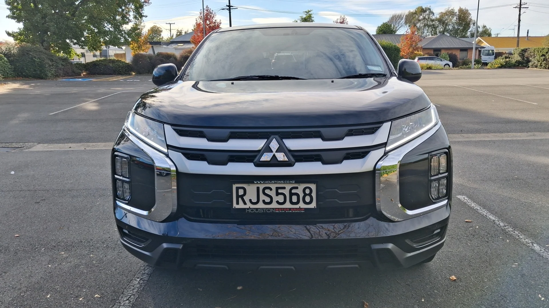 2025 Mitsubishi ASX - Thumbnail 2