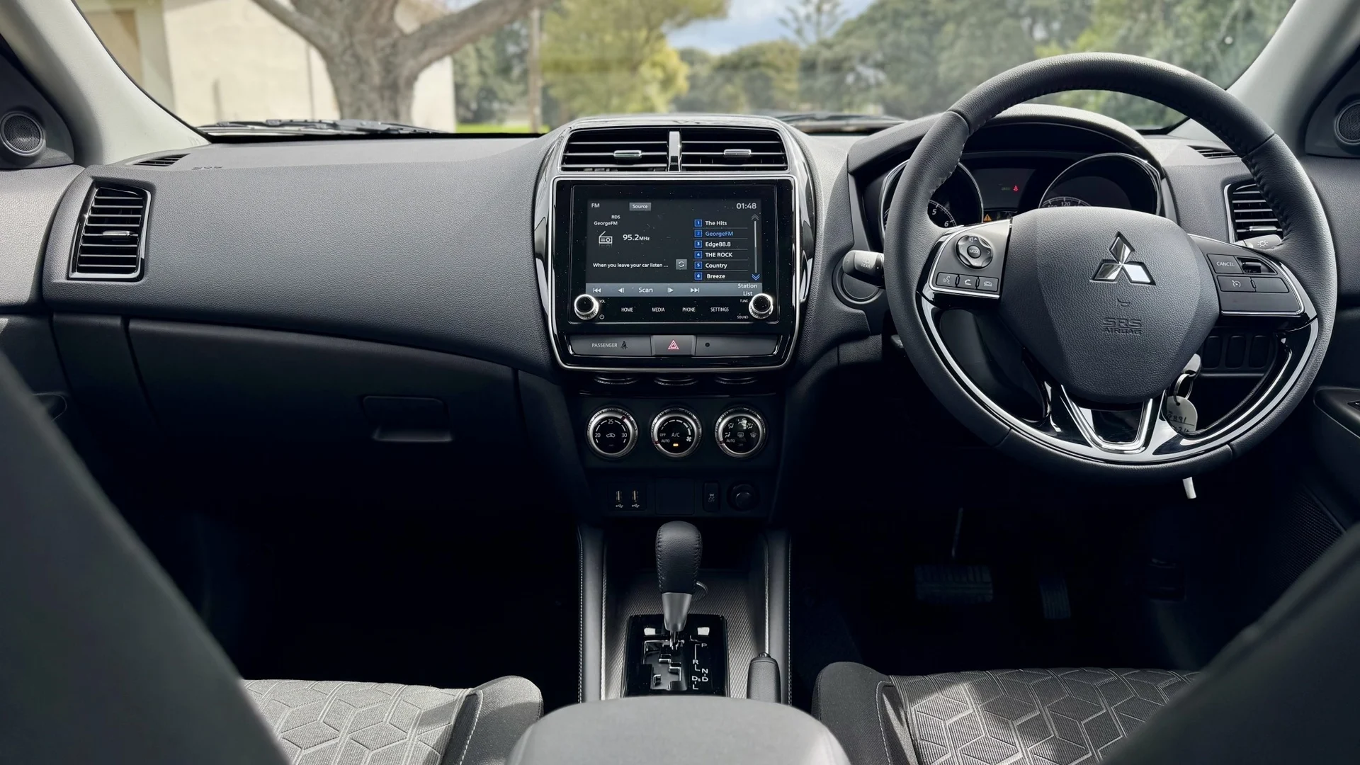 2025 Mitsubishi ASX - Thumbnail 2