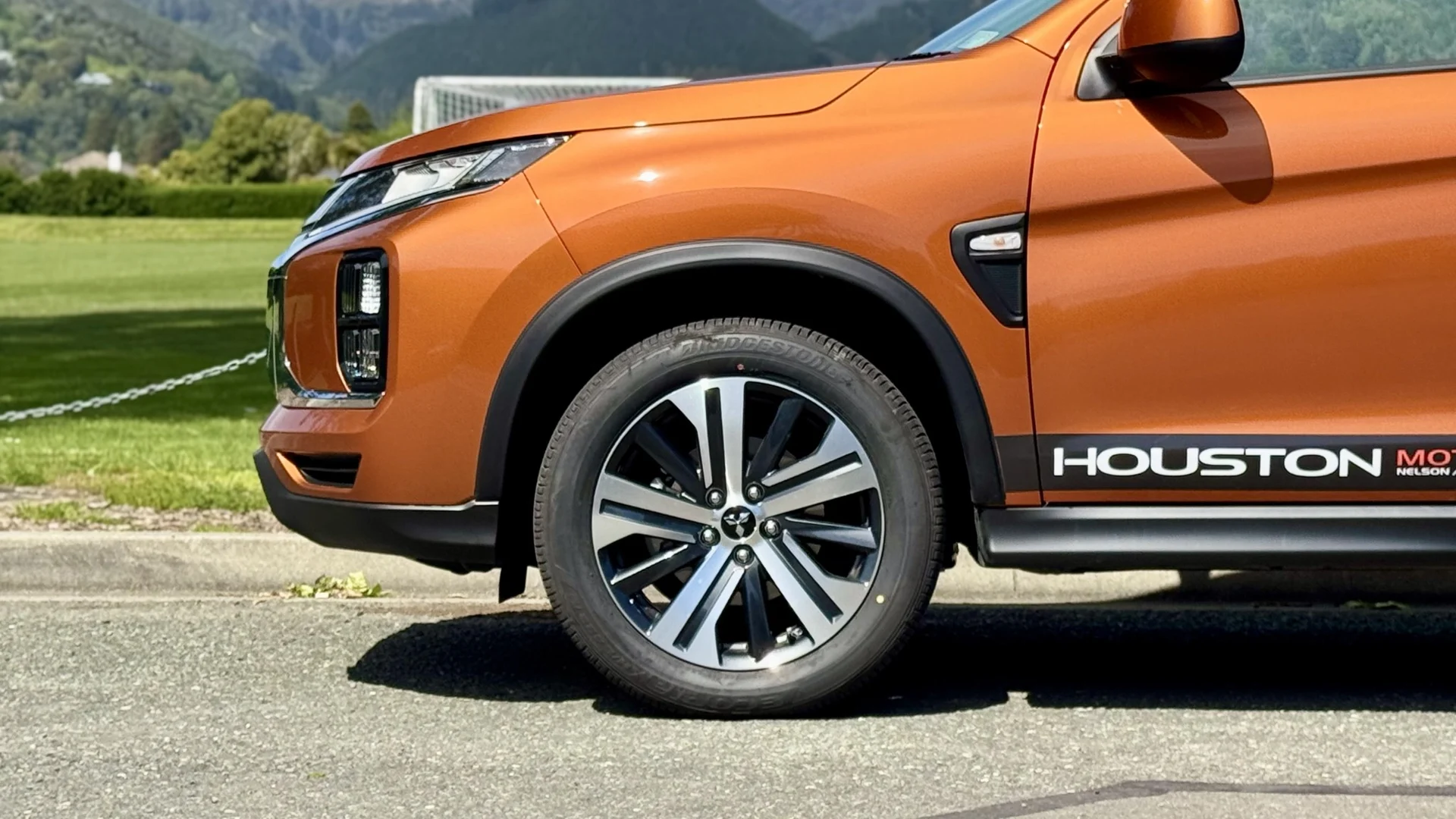 2025 Mitsubishi ASX - Thumbnail 3