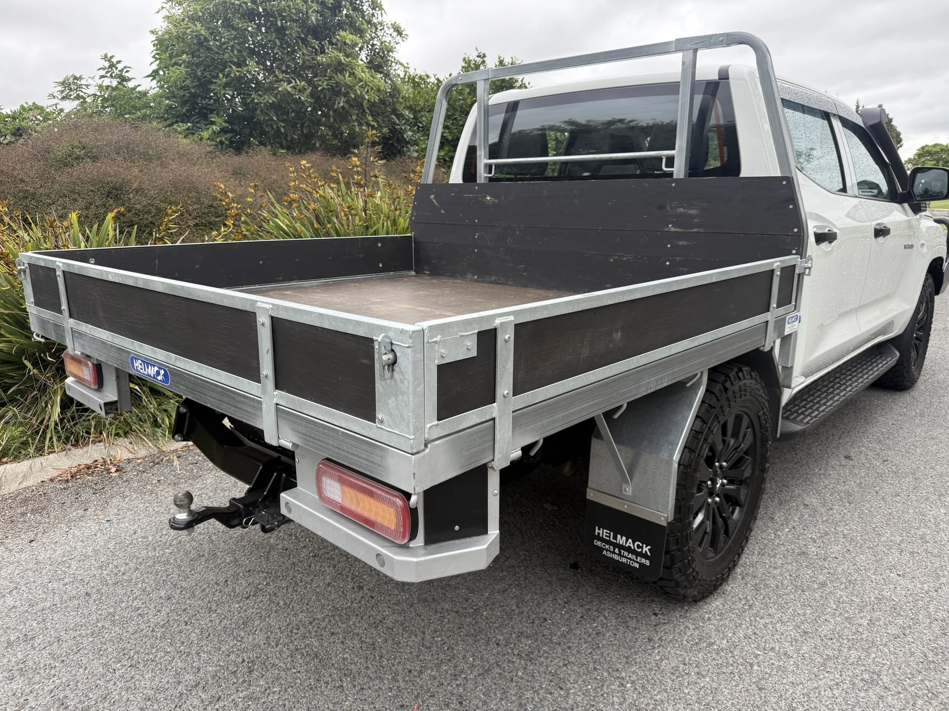 2025 Mitsubishi Triton - Thumbnail 2