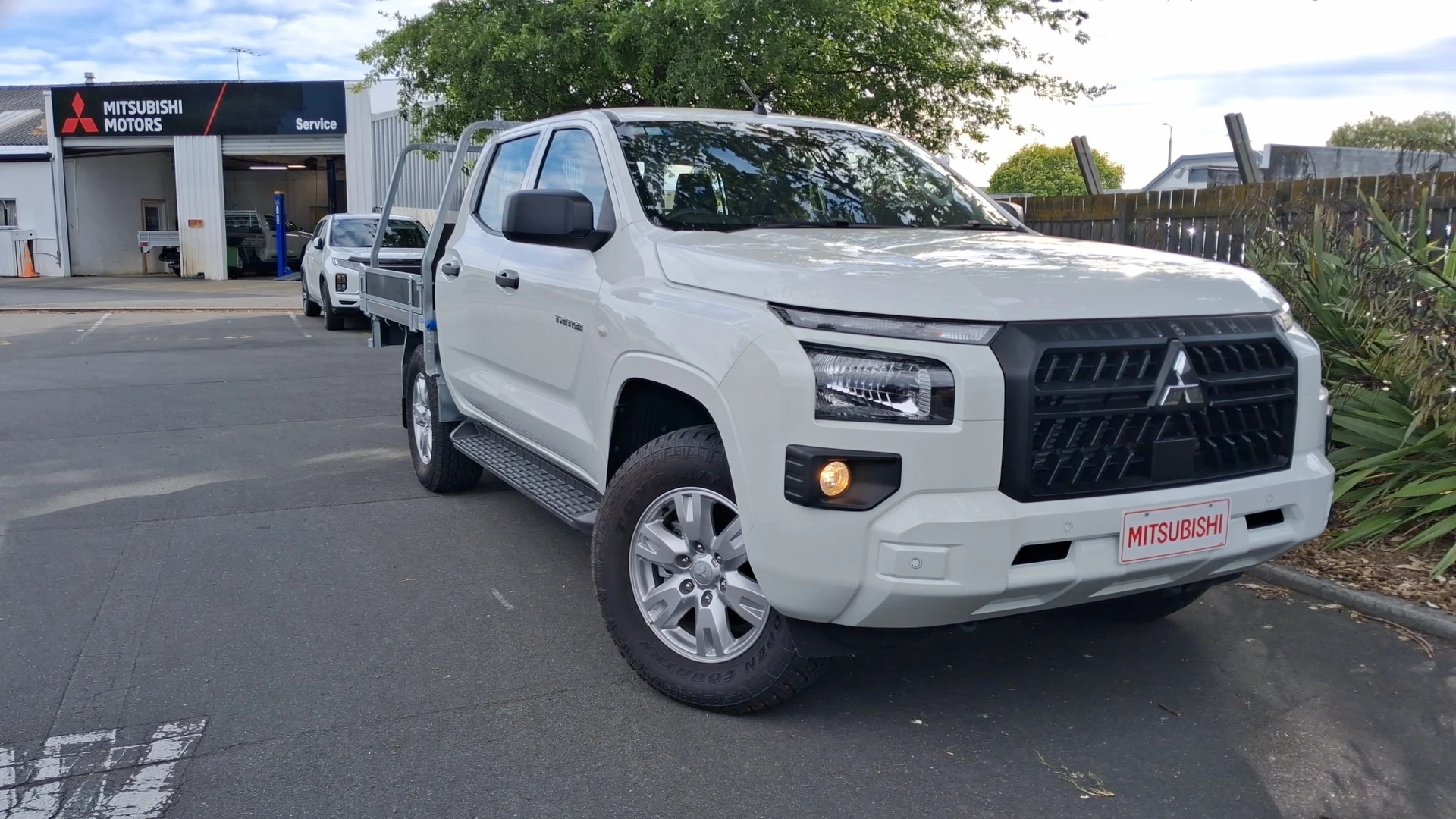 2026 Mitsubishi Triton - Thumbnail 2