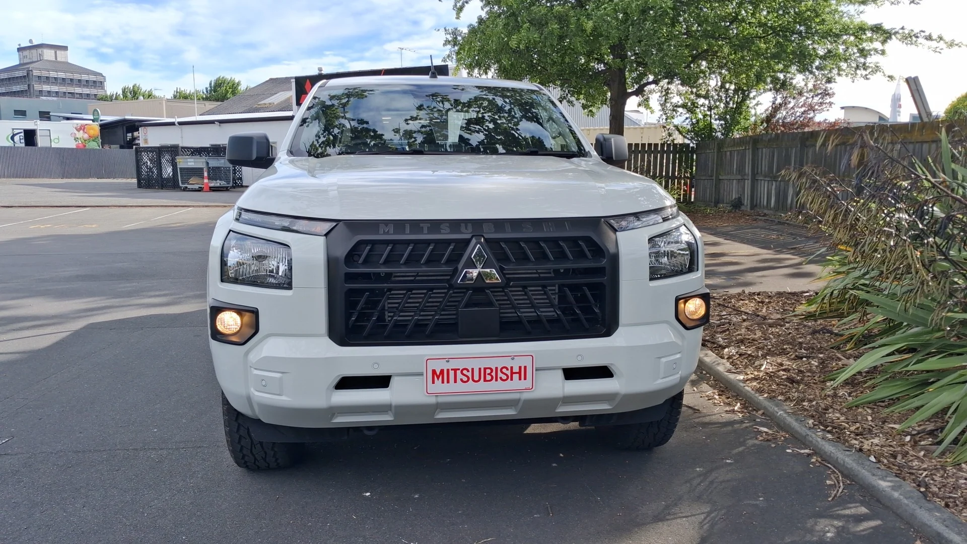 2026 Mitsubishi Triton - Thumbnail 3