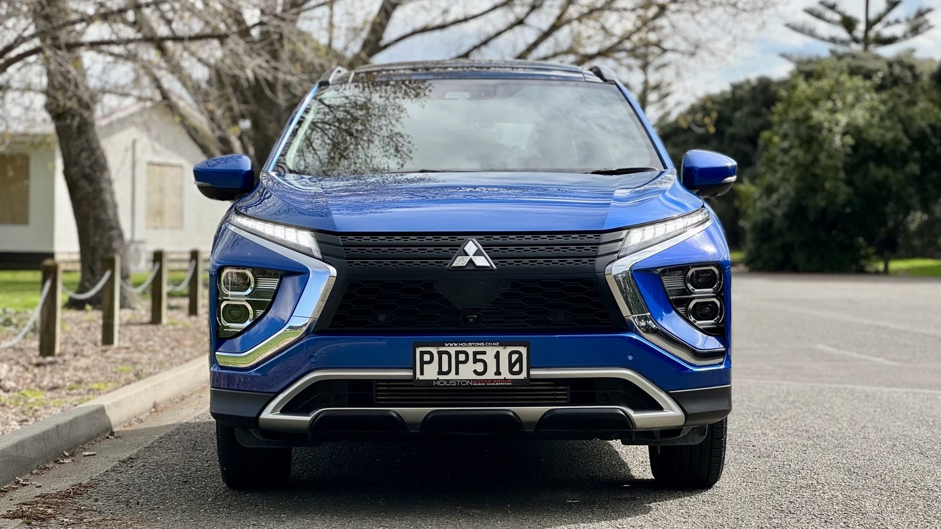 2022 Mitsubishi Eclipse Cross - Thumbnail 2