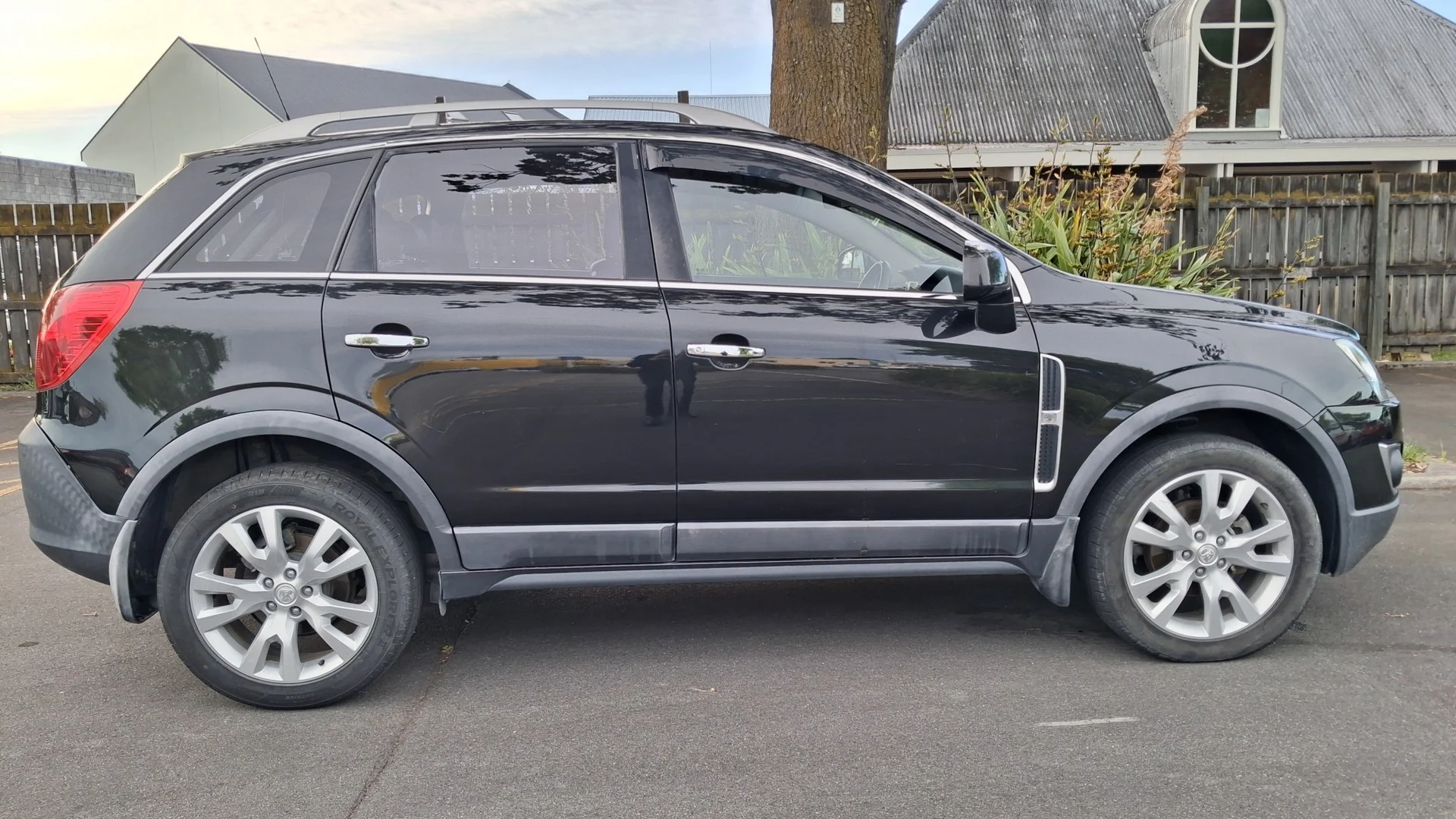 2015 Holden Captiva - Thumbnail 2