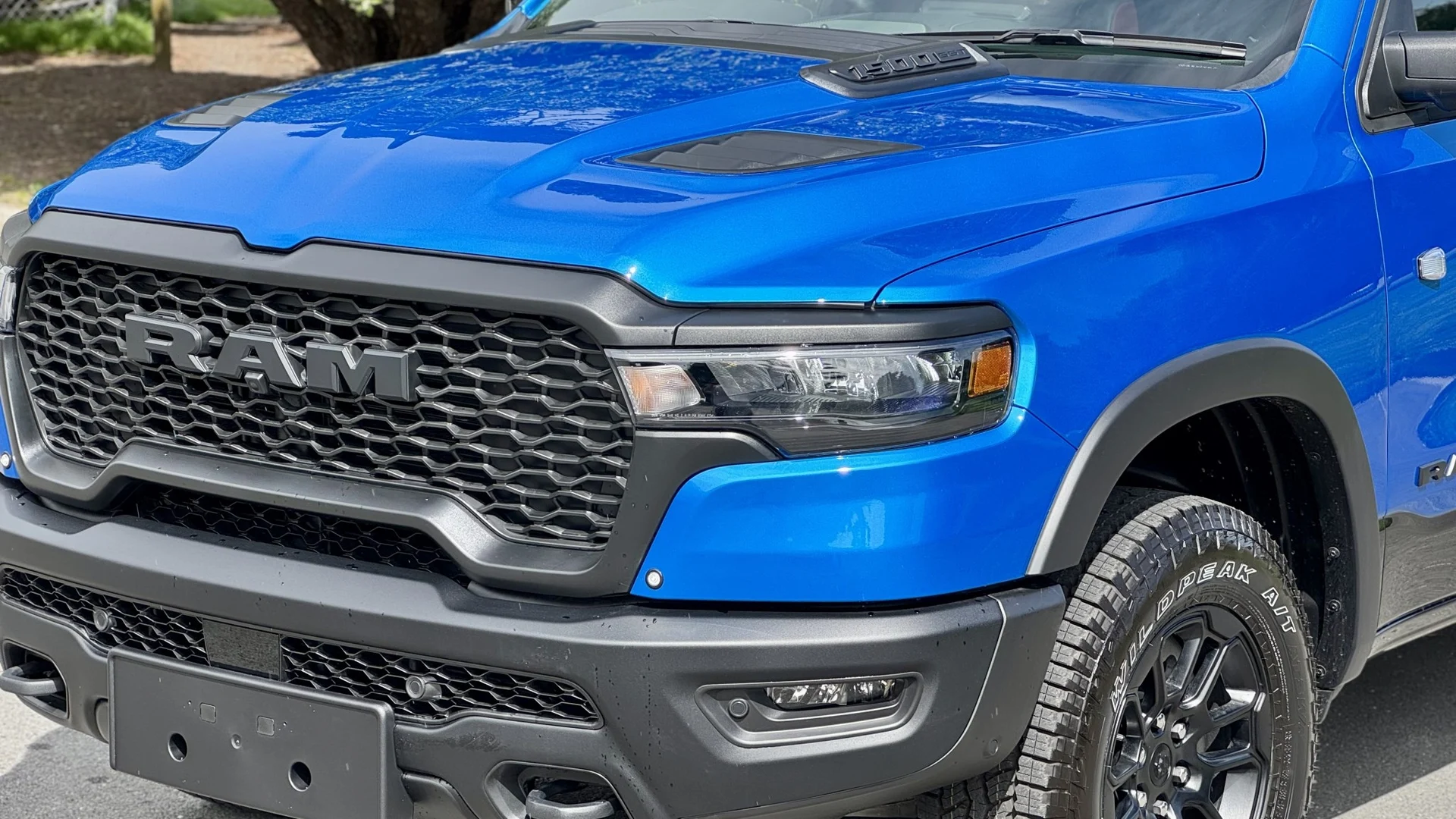 2025 RAM 1500 - Thumbnail 2
