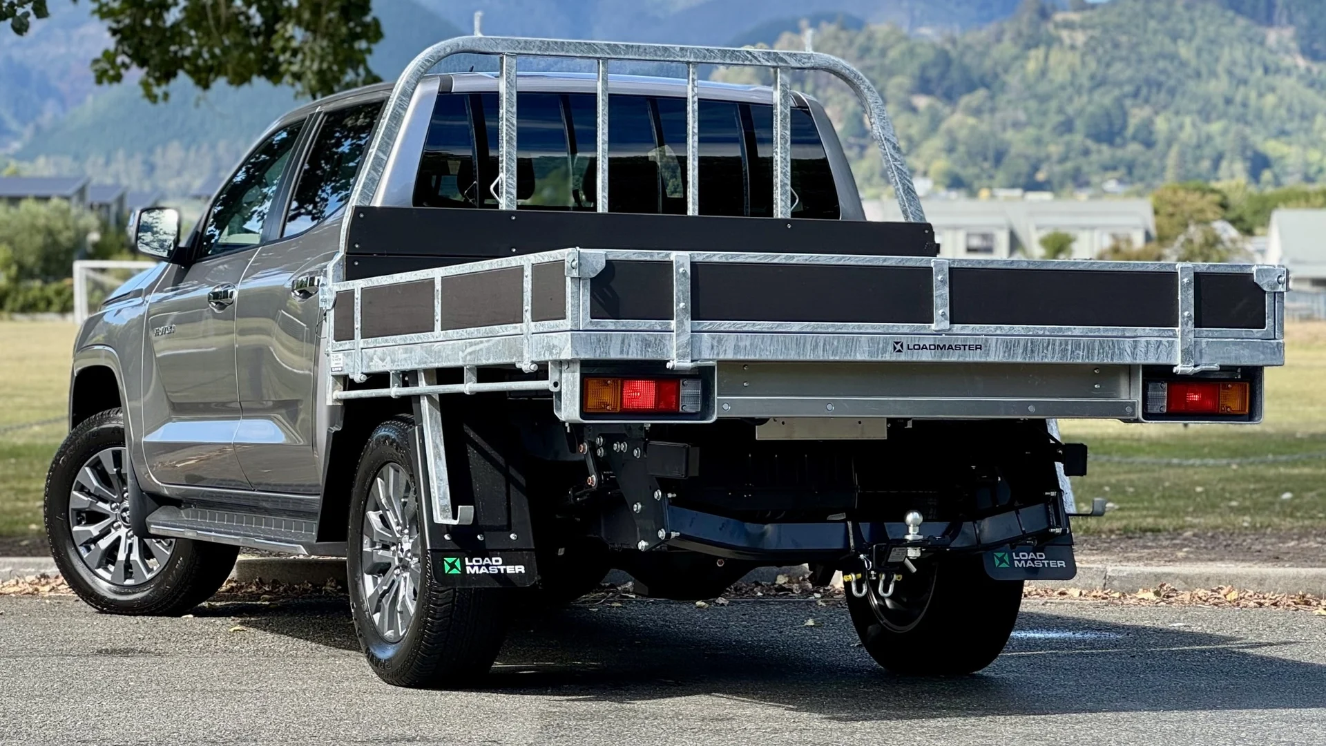 2025 Mitsubishi Triton - Thumbnail 2