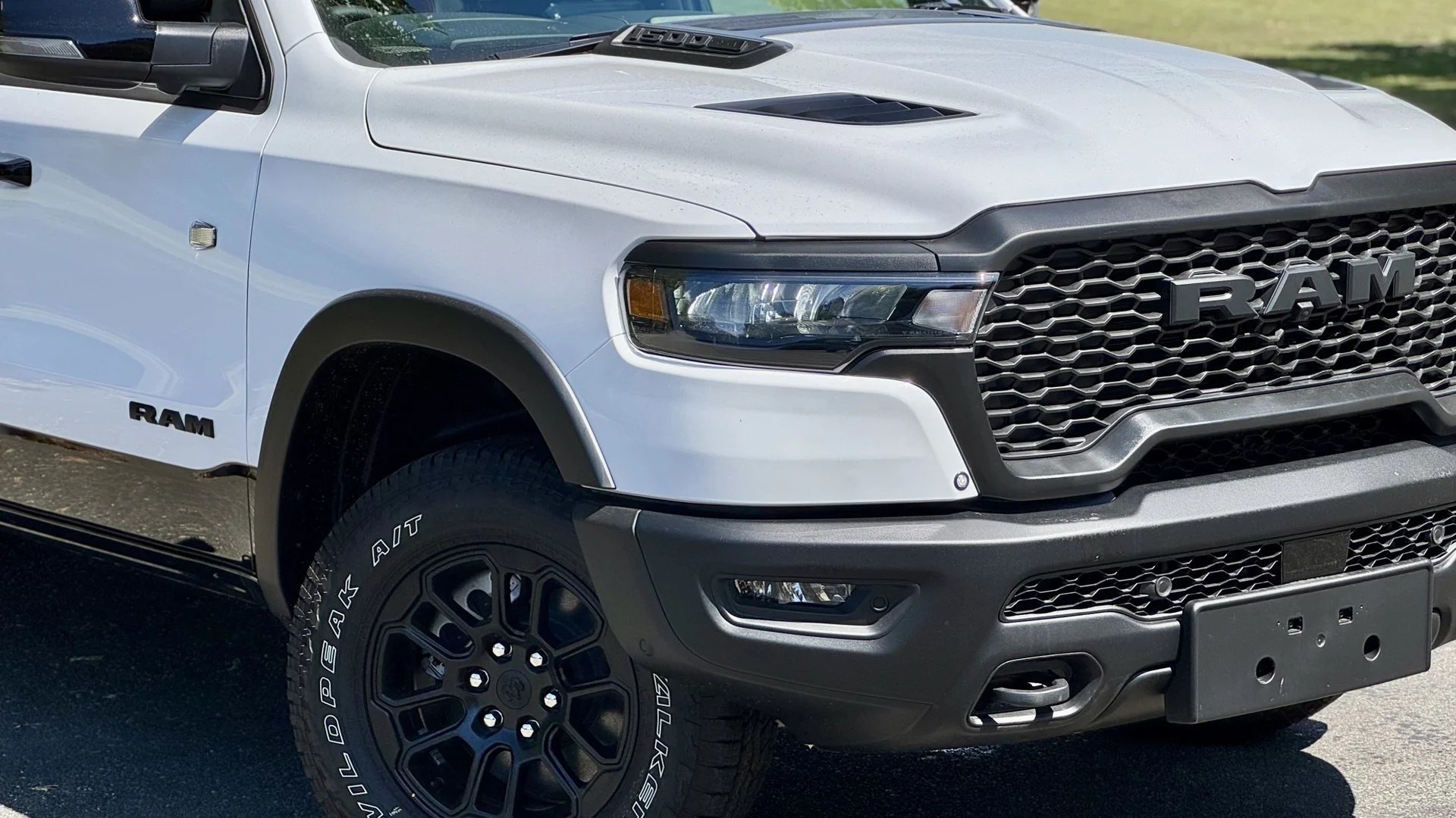 2026 RAM 1500 - Thumbnail 2