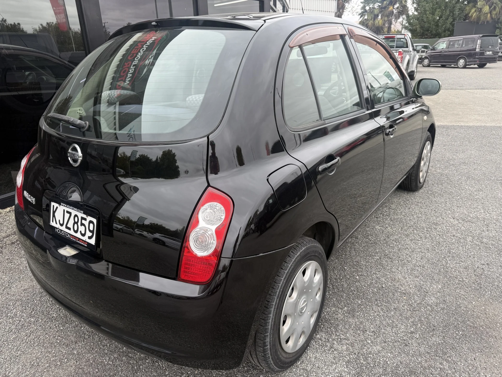 2008 Nissan March - Thumbnail 2