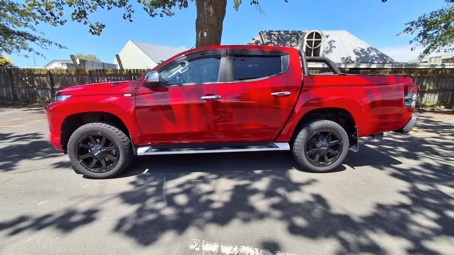 2019 Mitsubishi Triton - Thumbnail 3