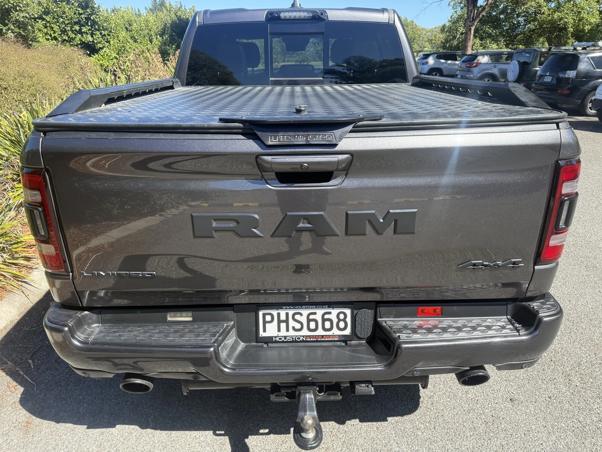 2022 RAM 1500 Limited STD Night 5. - Thumbnail 3