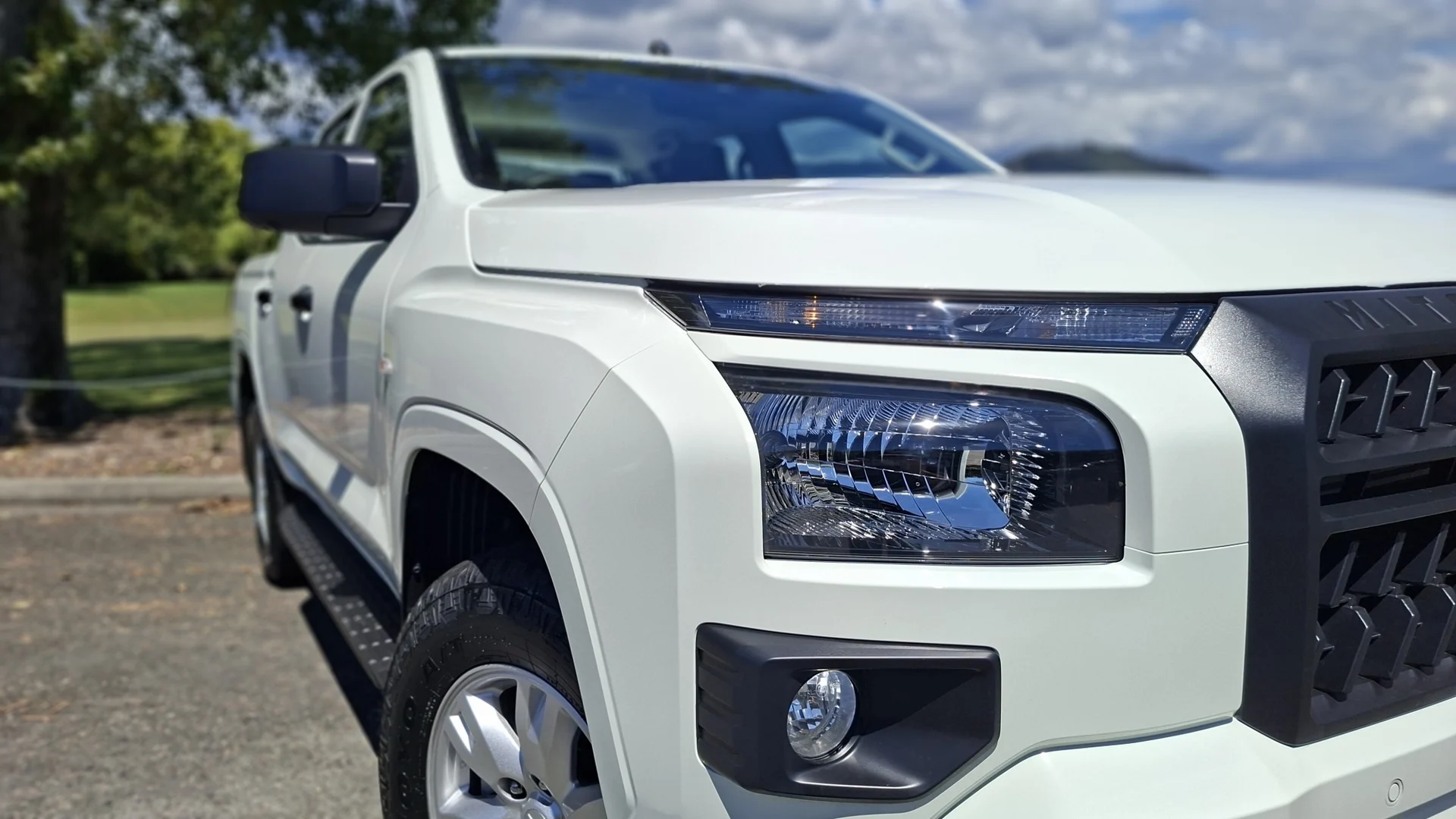 2026 Mitsubishi Triton GLX 4WD - IN STOCK - Thumbnail 3