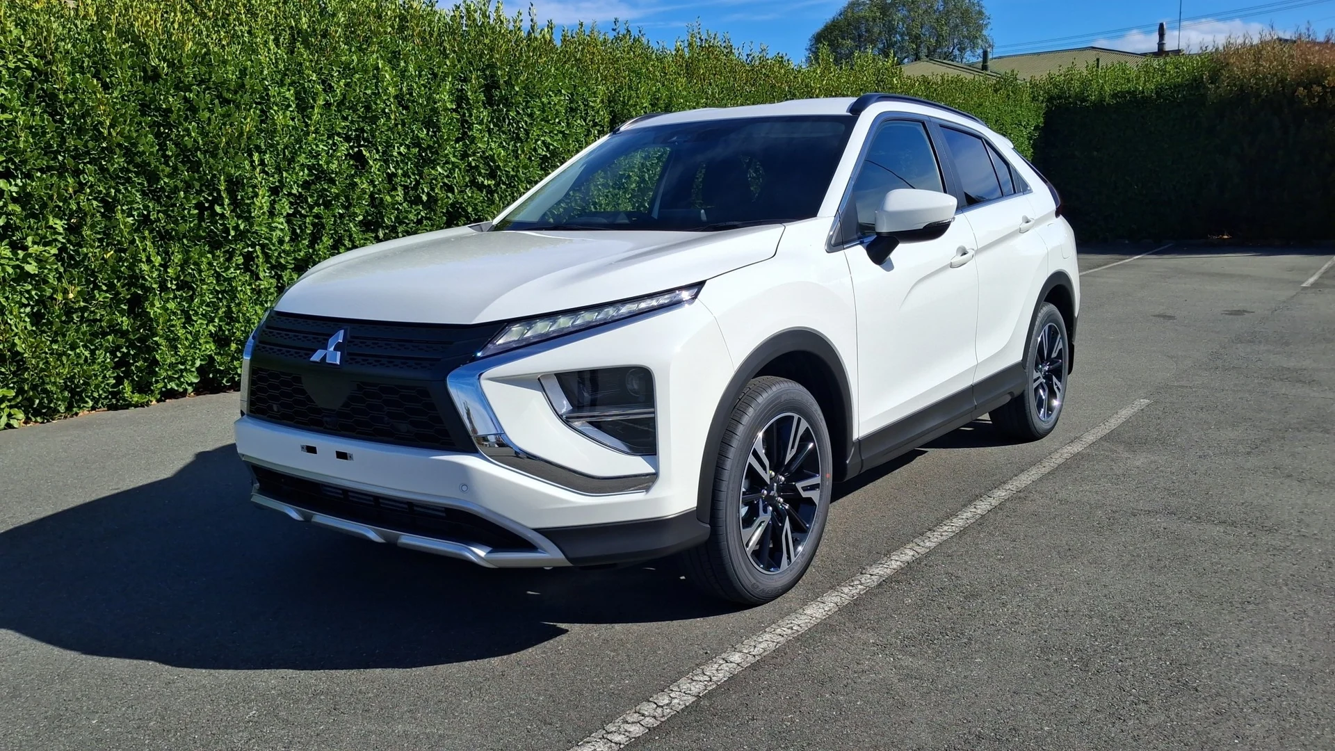 2026 Mitsubishi Eclipse Cross - Thumbnail 3