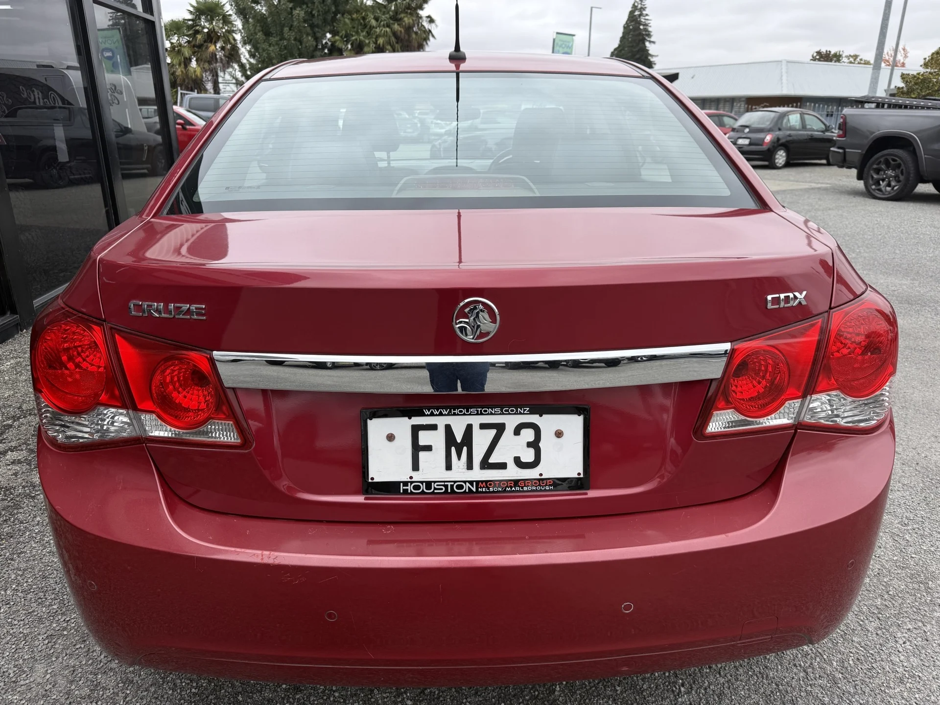 2010 Holden Cruze - Thumbnail 3