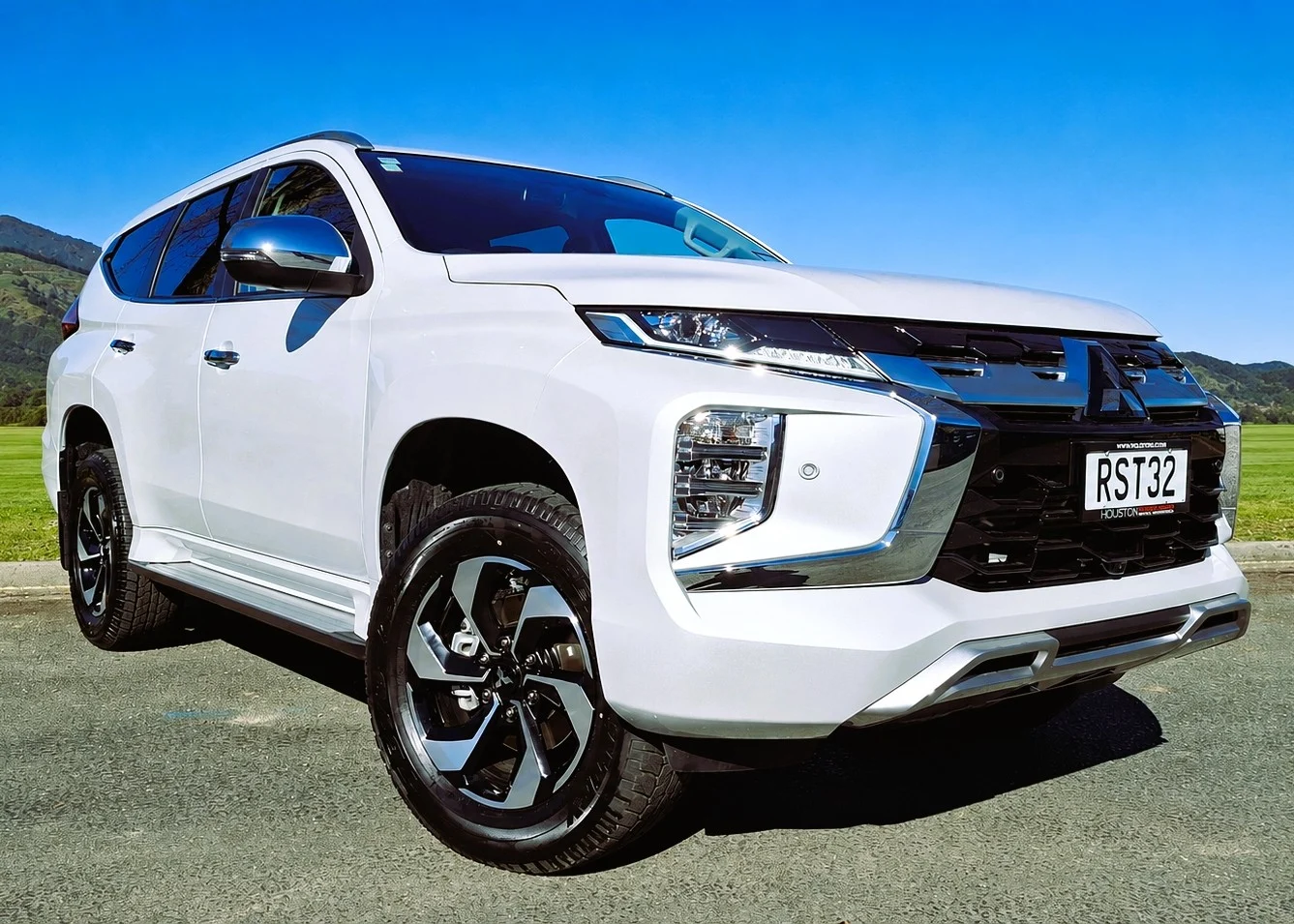 2026 Mitsubishi Pajero Sport VRX 4WD - Ring us for Run Out Pricing!