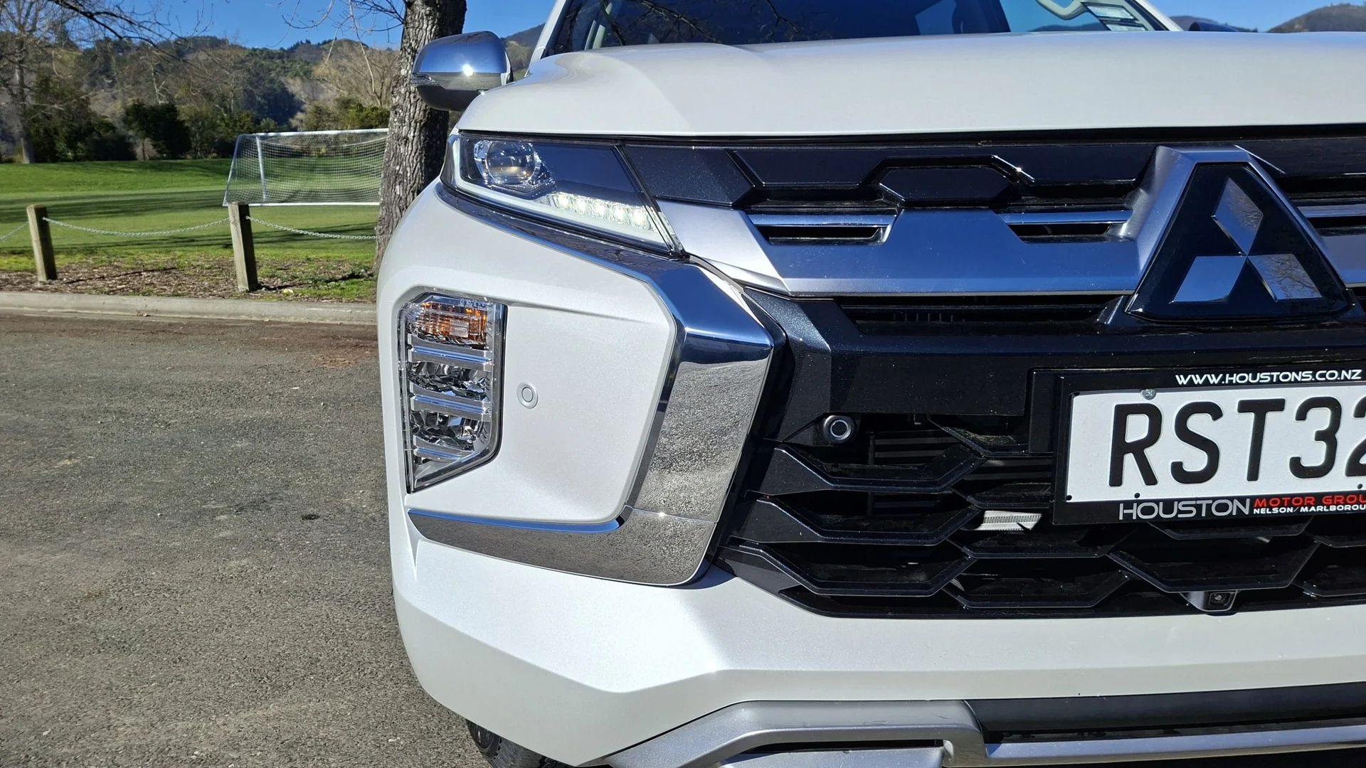 2026 Mitsubishi Pajero Sport VRX 4WD - Ring us for Run Out Pricing! - Thumbnail 2
