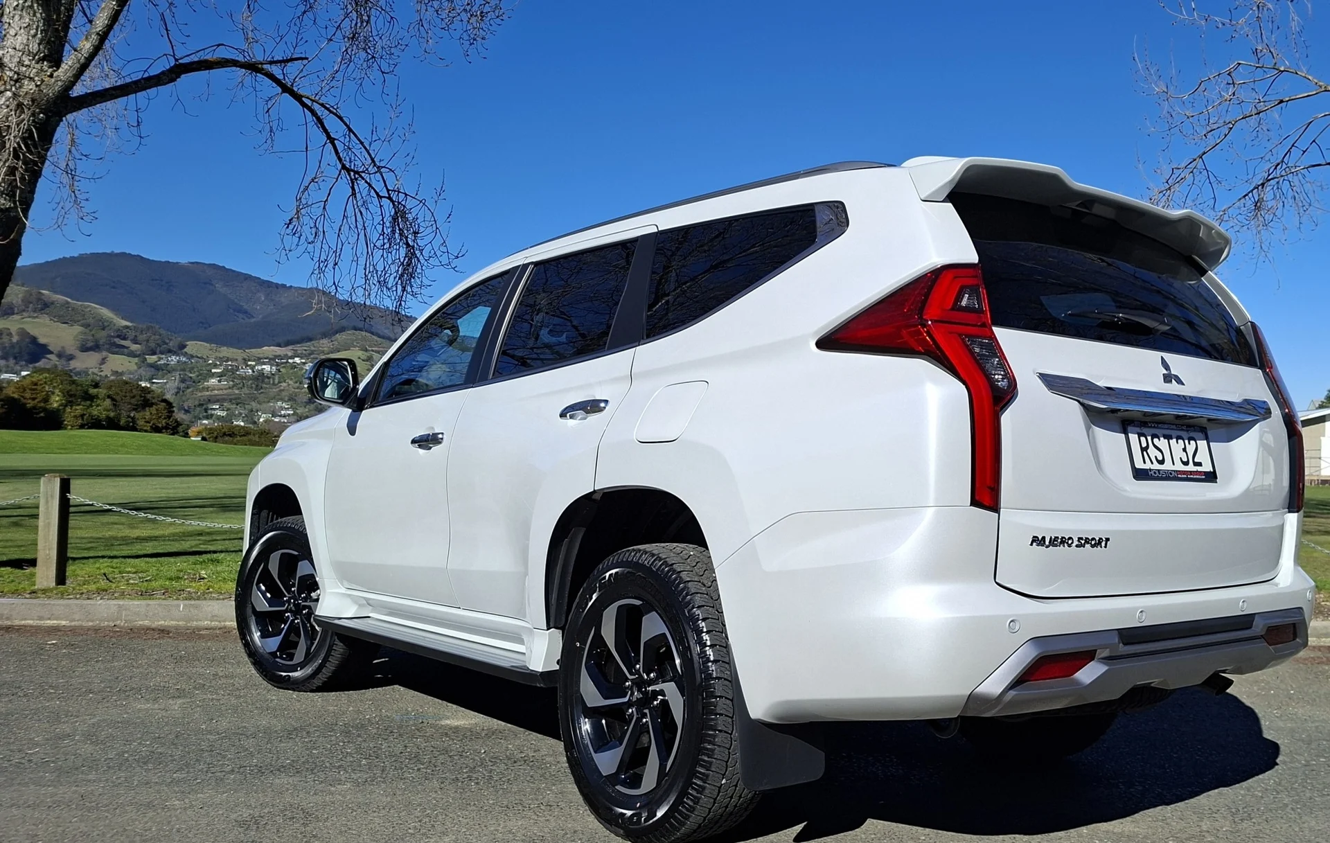 2026 Mitsubishi Pajero Sport VRX 4WD - Ring us for Run Out Pricing! - Thumbnail 3