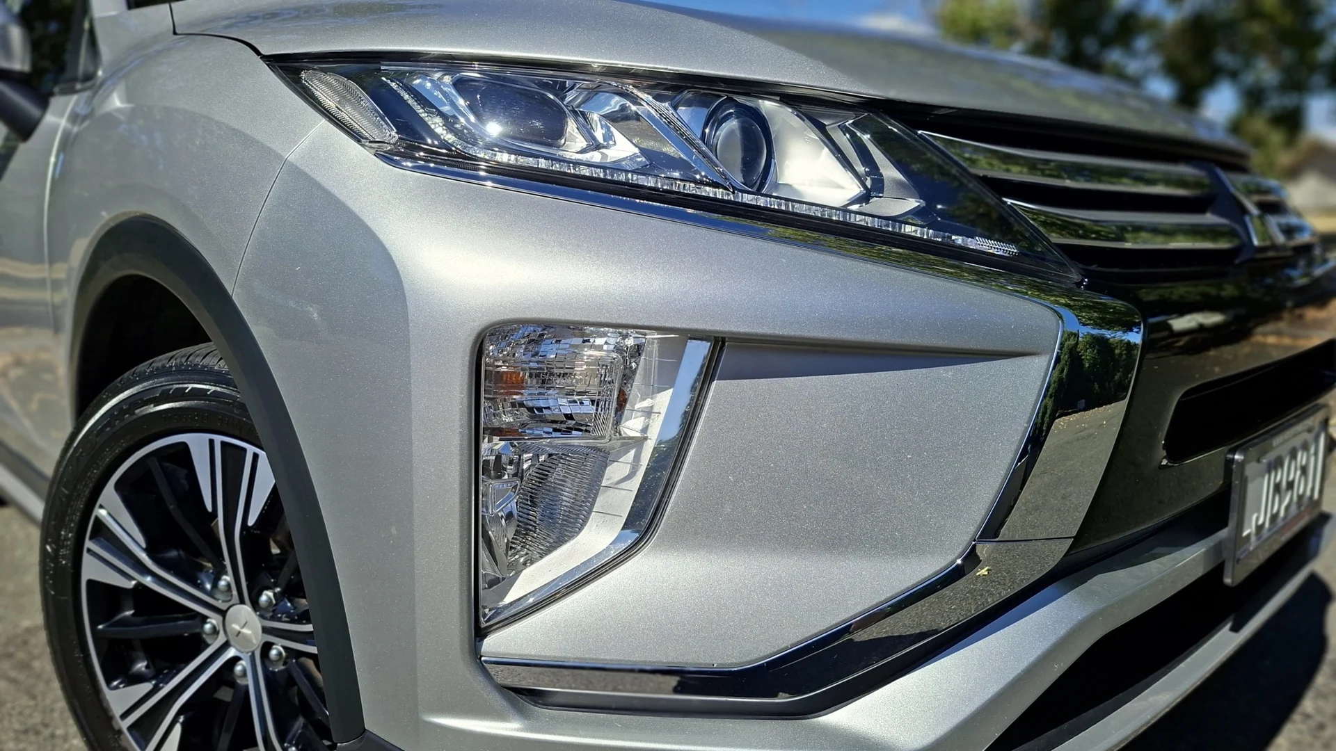 2018 Mitsubishi Eclipse Cross - Thumbnail 2