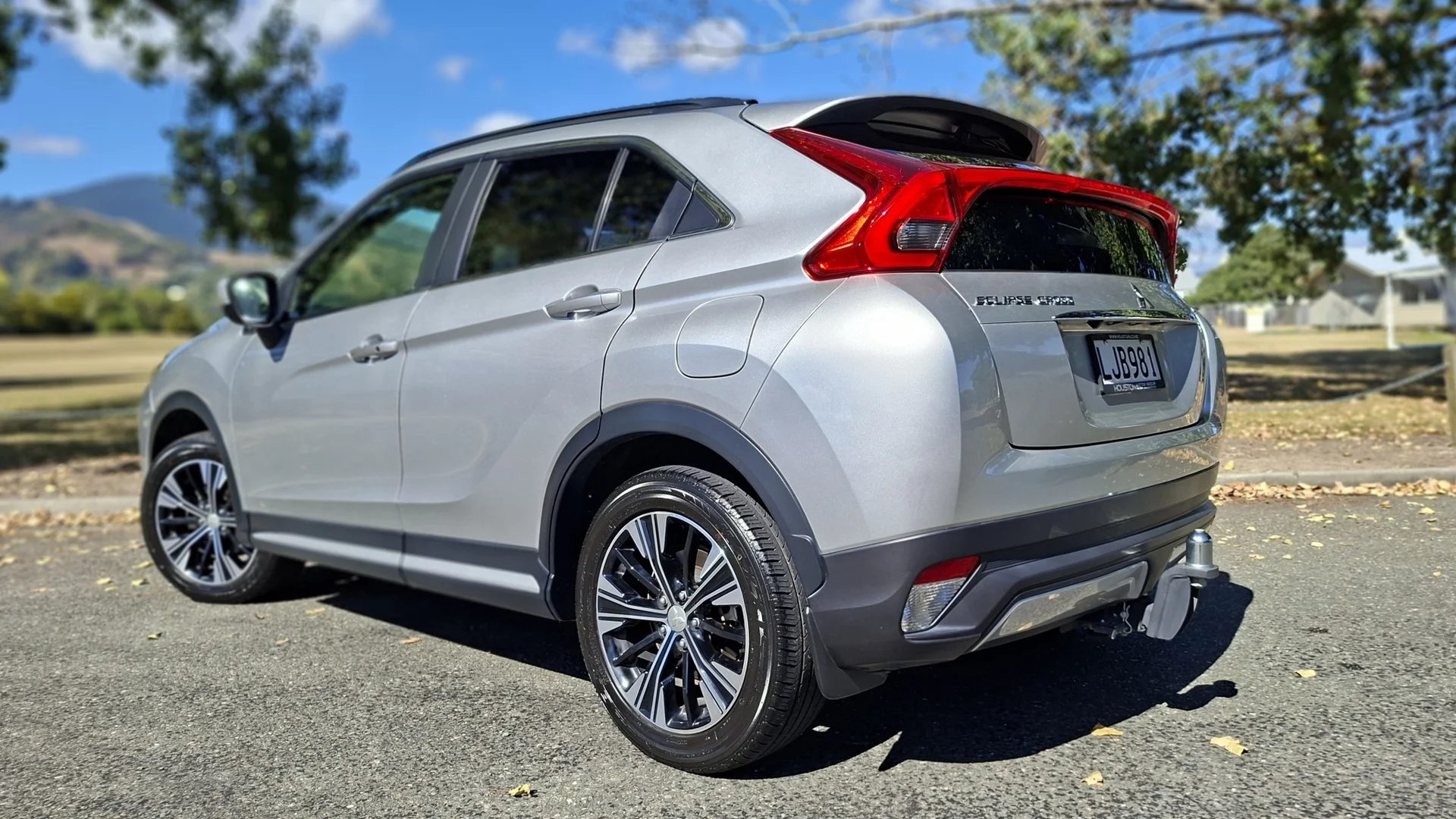 2018 Mitsubishi Eclipse Cross - Thumbnail 3