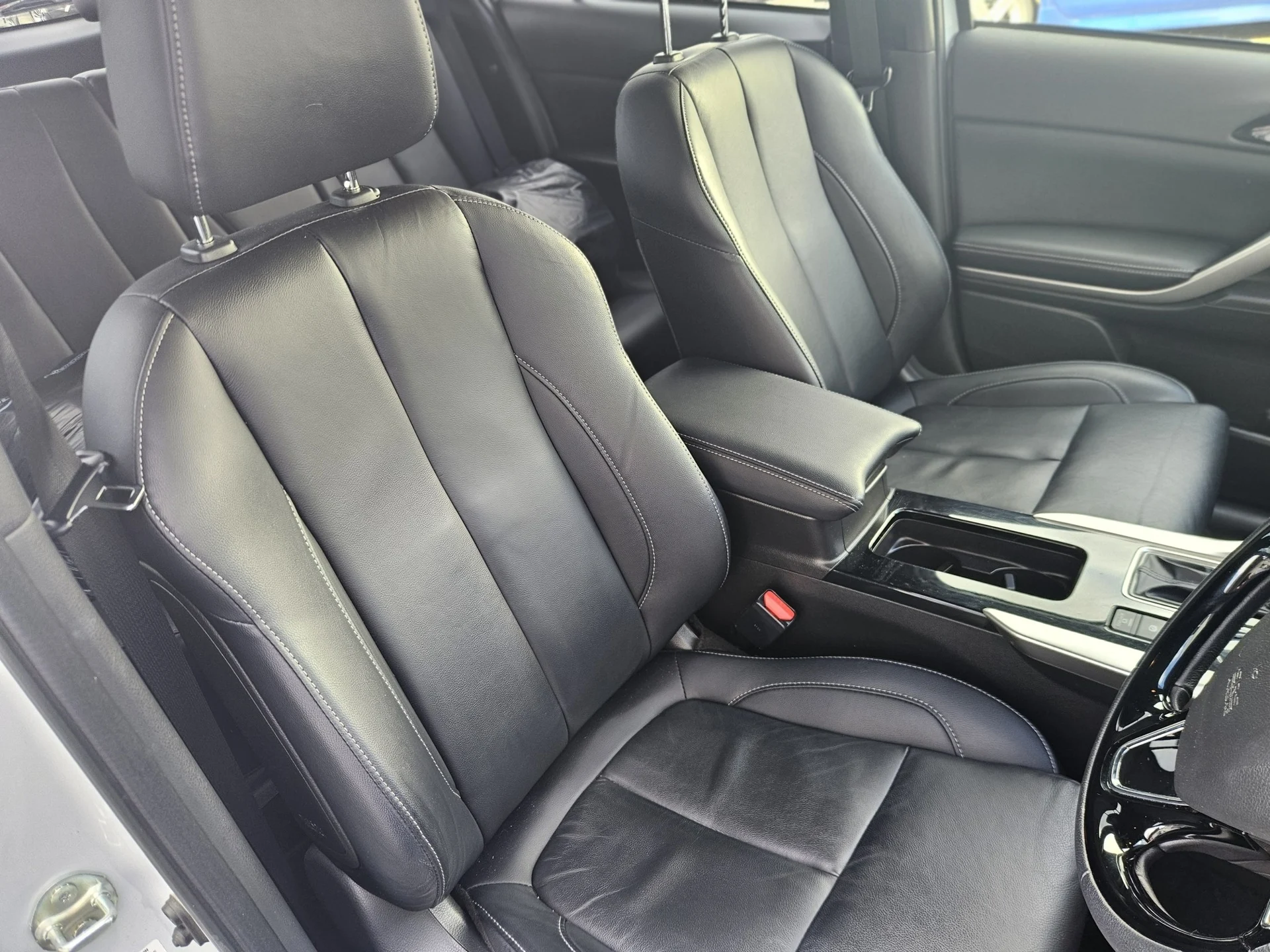 2023 Mitsubishi Eclipse Cross - Thumbnail 3