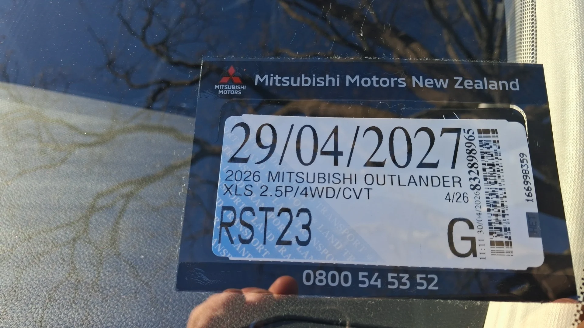 2026 Mitsubishi Outlander 2.5P XLS 4WD CVT - Thumbnail 2