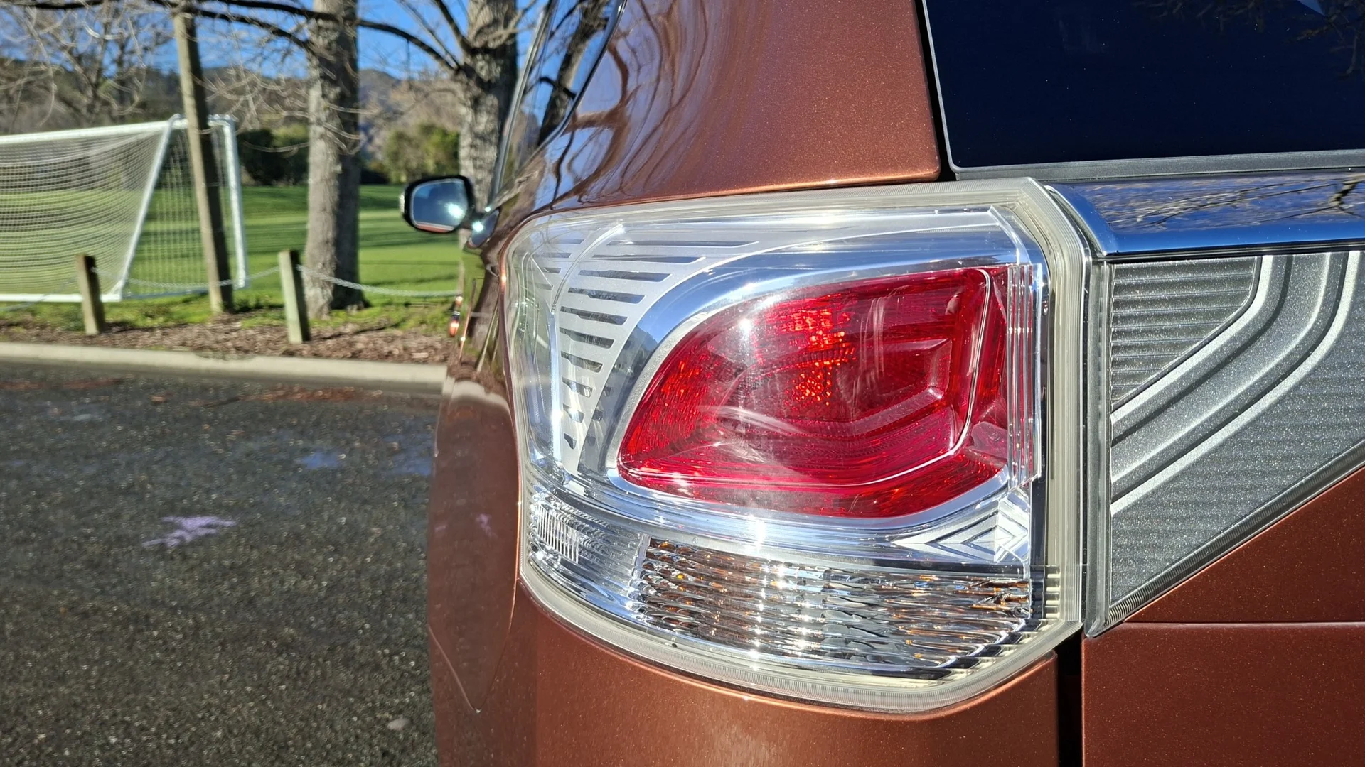 2013 Mitsubishi Outlander 2WD LS - 3 Owners - Thumbnail 2