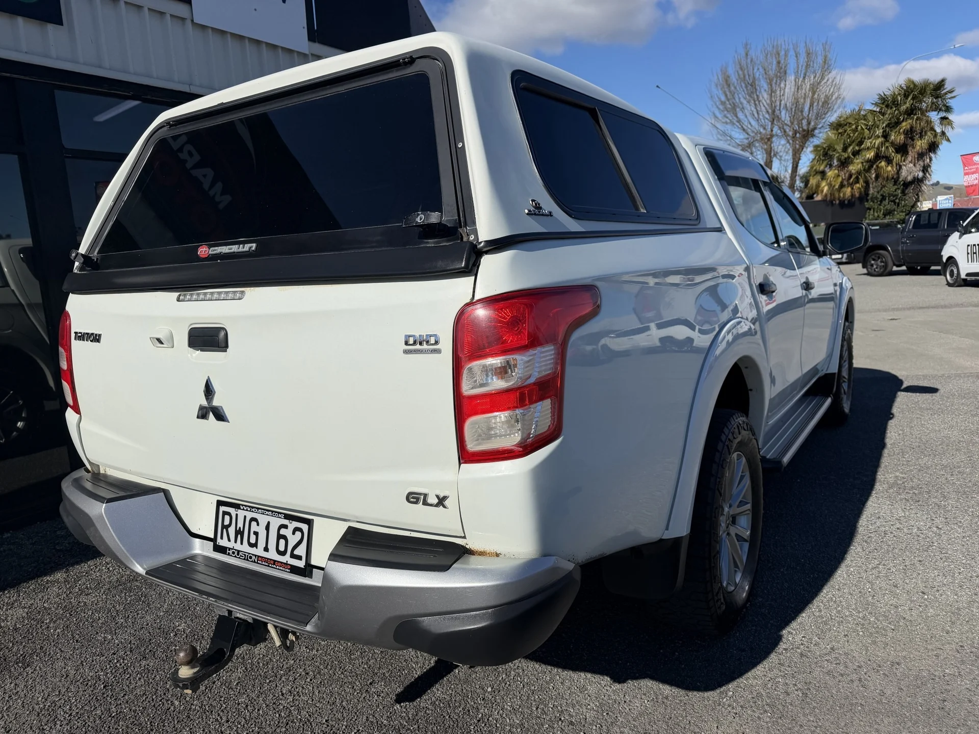 2017 Mitsubishi Triton GLX D/Cab 4WD - Thumbnail 2