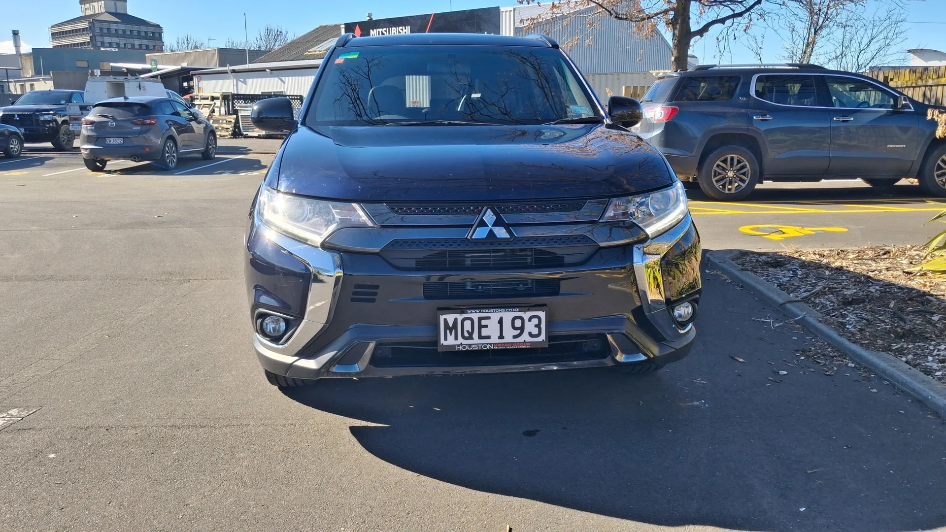 2020 Mitsubishi Outlander SP 2.4P/4WD/CVT - Thumbnail 2