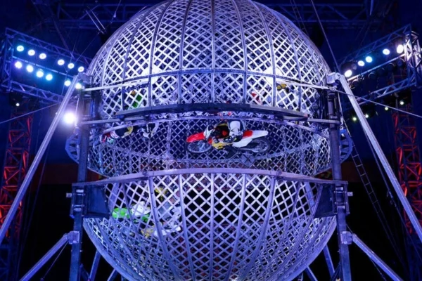 Weber Bros presents 'THE CIRCUS'
