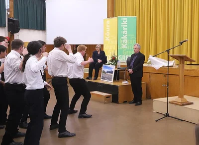 Principal farewelled