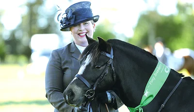 Equestrians have another go at boot sale