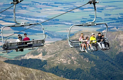 Snow delays open day by one day