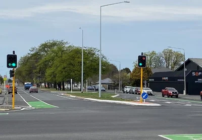 Red arrow tweaks at Walnut Ave