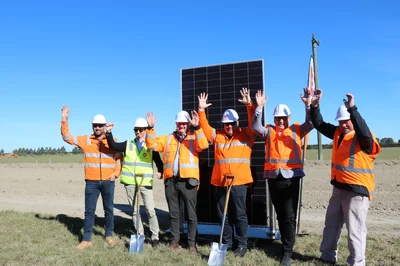 Work on solar farm powers up