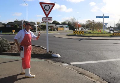 Thumbs up over quick job