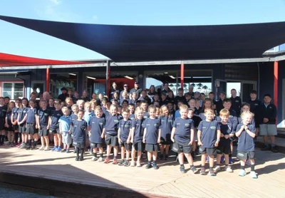 Lauriston School flaunts new uniform