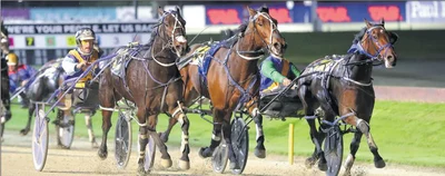 Betterthancash wins exciting race
