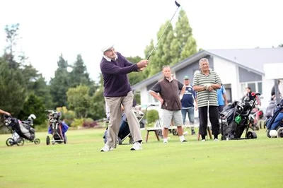 Showers fail to deter keen Tinwald golfers