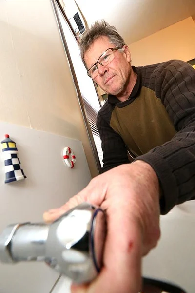 Cold snap freezes pipes