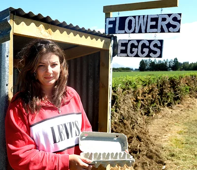 Bad eggs stealing from roadside stalls
